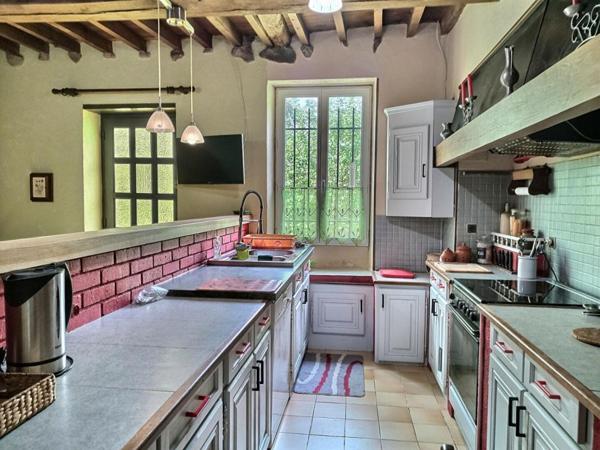 Maison Saint Andre en Morvan 8 pièces  250 000