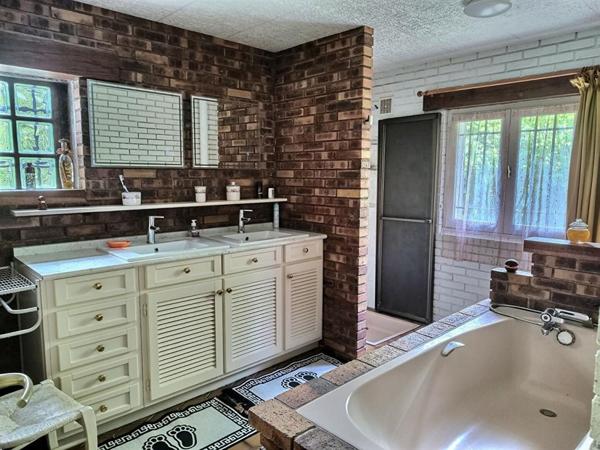 Maison Saint Andre en Morvan 8 pièces  250 000