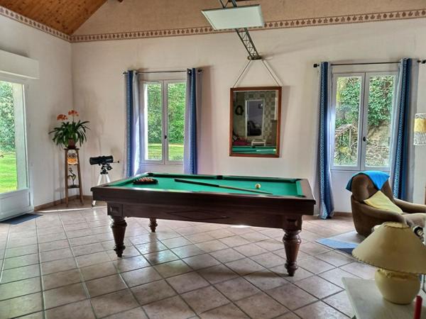 Maison Saint Andre en Morvan 8 pièces  250 000