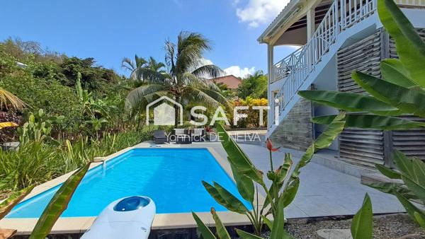 Villa très lumineuse avec vue mer