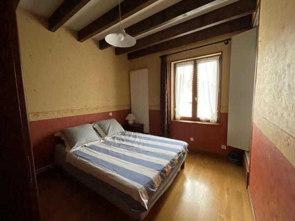 Saint-Sorlin-de-Morestel (38510) En vente à Saint-Sorlin-De-Morestel : Maison avec 4 chambres sur 709 m² de terrain