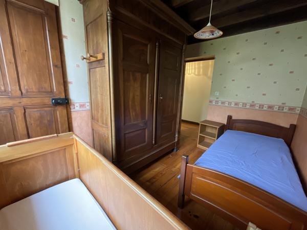 Saint-Sorlin-de-Morestel (38510) En vente à Saint-Sorlin-De-Morestel : Maison avec 4 chambres sur 709 m² de terrain