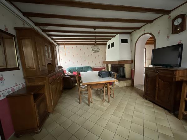 Saint-Sorlin-de-Morestel (38510) En vente à Saint-Sorlin-De-Morestel : Maison avec 4 chambres sur 709 m² de terrain