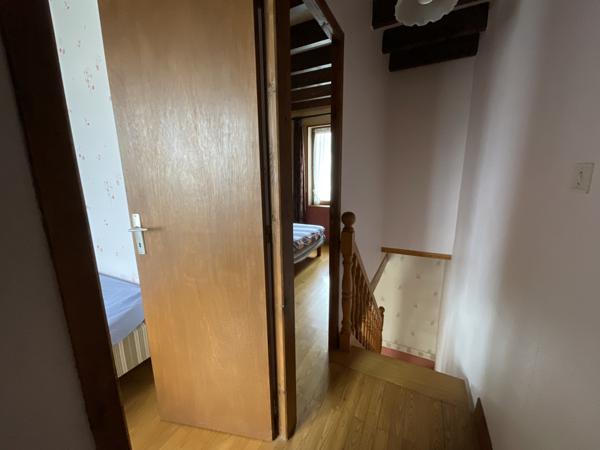 Saint-Sorlin-de-Morestel (38510) En vente à Saint-Sorlin-De-Morestel : Maison avec 4 chambres sur 709 m² de terrain