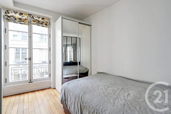 Appartement F2 à vendre  2 pièces - 30 m2 PARIS - 75001