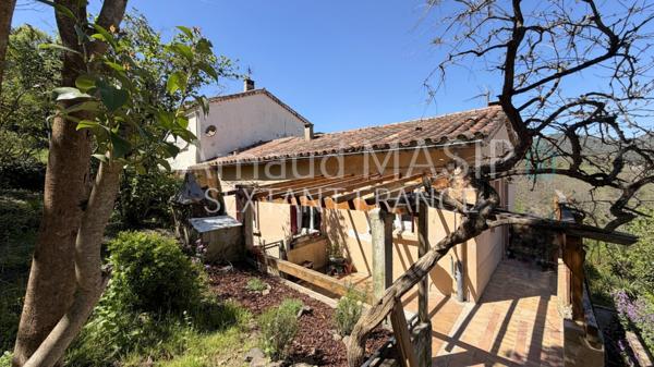 PAVILLON DE PLAIN PIED RENOVE 64M² HAB, JARDIN, TERRASSE, GARAGE, CAVE, ATELIER, PROCHE COMMODITES