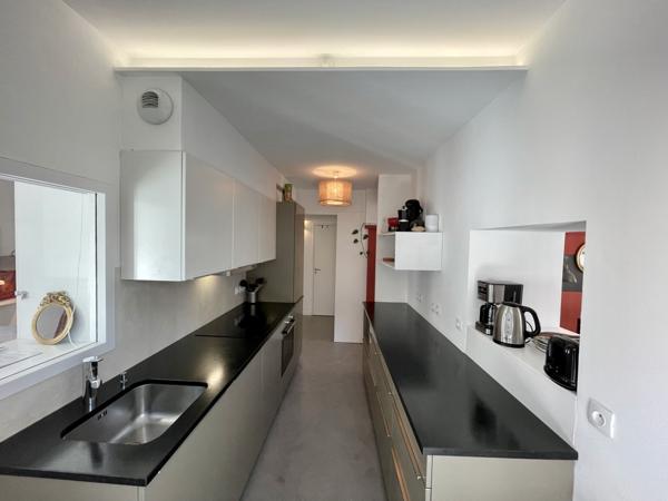 Saint-Pierre-d'Entremont (73670) Très bon investissement - Maison avec 3 superbes appartements - T4-T3-Studio - terrasses - jardin et terrain -