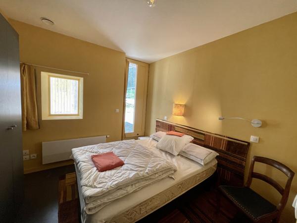 Saint-Pierre-d'Entremont (73670) Très bon investissement - Maison avec 3 superbes appartements - T4-T3-Studio - terrasses - jardin et terrain -