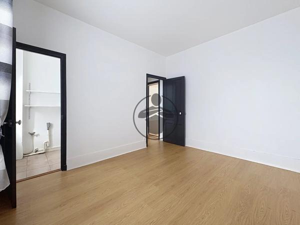 Location                                                      Appartement
                        
                     3 pièces                      89 m2                     à Saint-Quentin