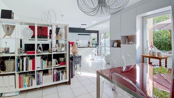 NANTES - SAINT-PASQUIER / Appartement 3 pièces 84m² deux chambres, jardin privatif, stationnement sécurisé