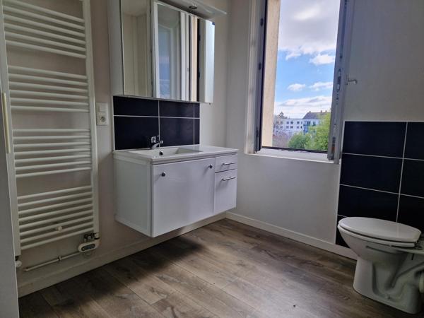 Appartement à SAUMUR, 49400 - 3 pièces 44m²