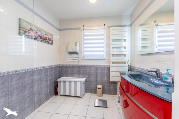 Maison à vendre 272 896 € Le Poiré-sur-Vie 6 p 105 m² DPE D