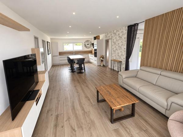 Maison contemporaine avec piscine à Pomarez