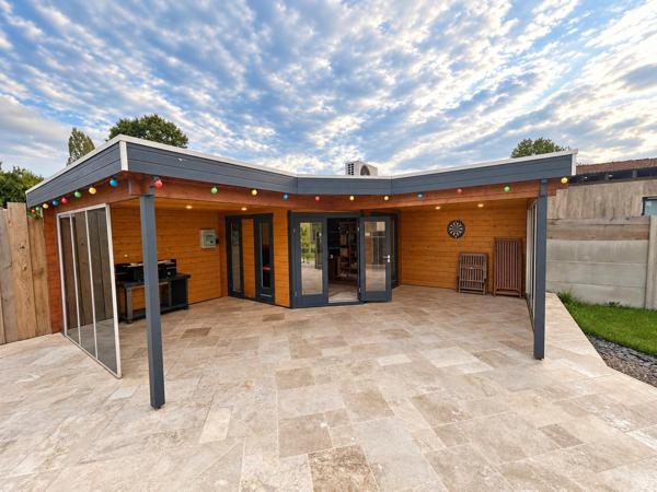 Maison contemporaine avec piscine à Pomarez