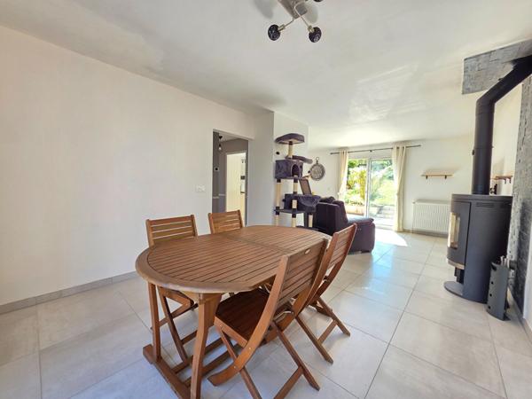 Maison familiale 3 chambres avec piscine, sous-sol et grand terrain - Secteur calme proche Meaux