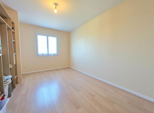 Maison familiale 3 chambres avec piscine, sous-sol et grand terrain - Secteur calme proche Meaux