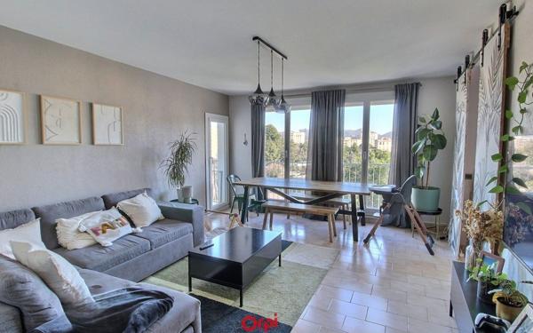 Appartement à vendre    4 pièces •  Marseille 10