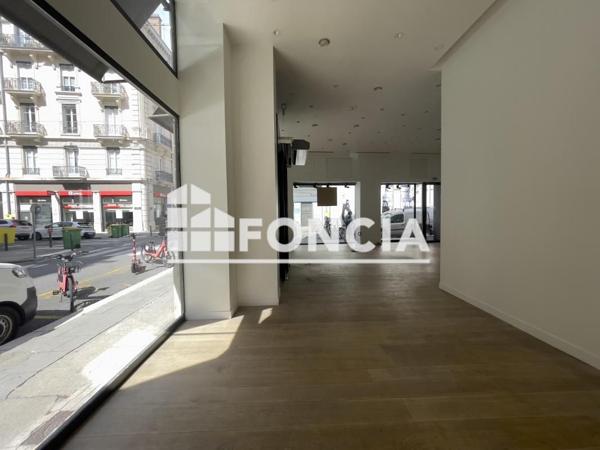 À vendre Local commercial 1 pièce - Grenoble 38000
