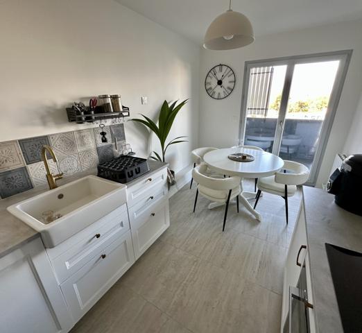 Bordeaux Caudéran, calme et résidentiel, très bel appartement de 76 m2 + terrasse 22 m2 au 5 ème étage d’une RSD de Standing