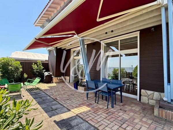 EXCLUSIVITE! VILLA VUE BASSIN A VENDRE TAUSSAT- Villa première ligne avec vue panoramique sur le Bassin à Taussat rénovée avec piscine chauffée et dépendance indépendante LANTON Taussat