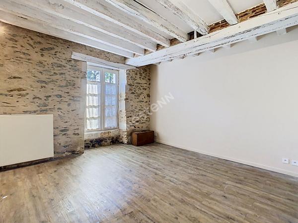 Maison ancienne, charme, Soulaire et Bourg, 3 chambres, 1,3 hectares de terrain