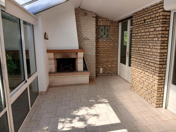 Evreux ,5mn de la gare et du centre ville belle maison 6 chambres sur sous sol