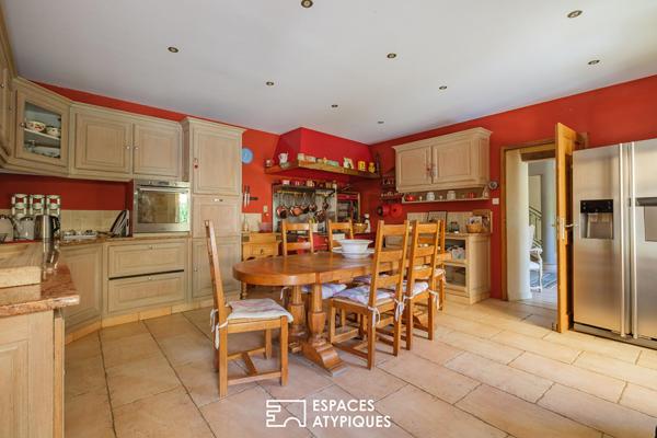 Propriété en pierre au charme provençal dans un écrin de verdure