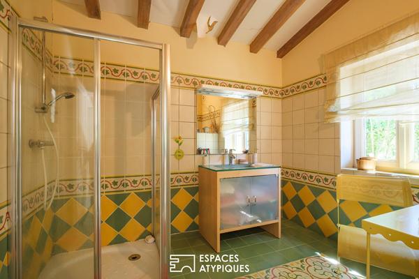 Propriété en pierre au charme provençal dans un écrin de verdure