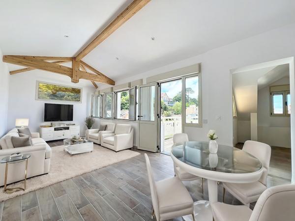 Ref. 1526 : T5 – Dernier Etage – Ville d’Été