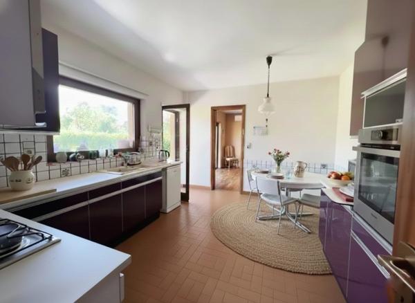 Joigny — Quartier Paradis : Villa d’Architecte avec Piscine Intérieure