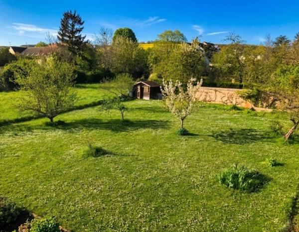 Joigny — Quartier Paradis : Villa d’Architecte avec Piscine Intérieure