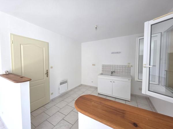 Plain-pied 3 chambres+ garage et grand terrain,  à 8 minutes de La Flèche