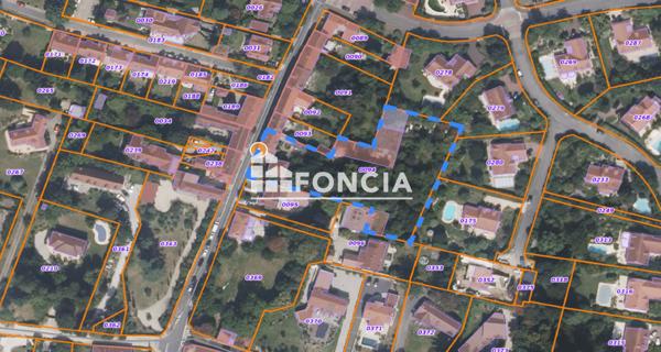 À vendre Maison 14 pièces 340 m² - Saint-prix 95390