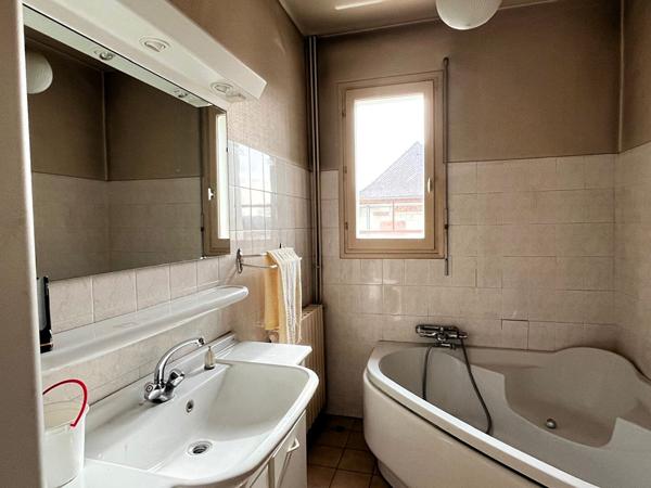 Demeure bourgeoise au cachet authentique, au coeur de Les Avenieres Veyrins-Thuellin