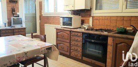 Maison 5 pièces de 110 m² à Saint-Julien-du-Sault (89330)