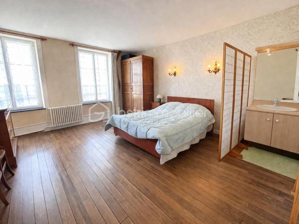 Maison ancienne de 216 m²