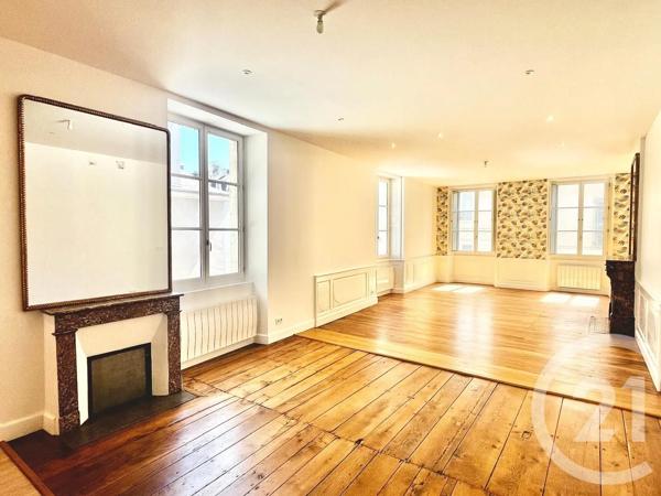Appartement F5 à vendre  5 pièces - 153 m 2   PAU  - 64