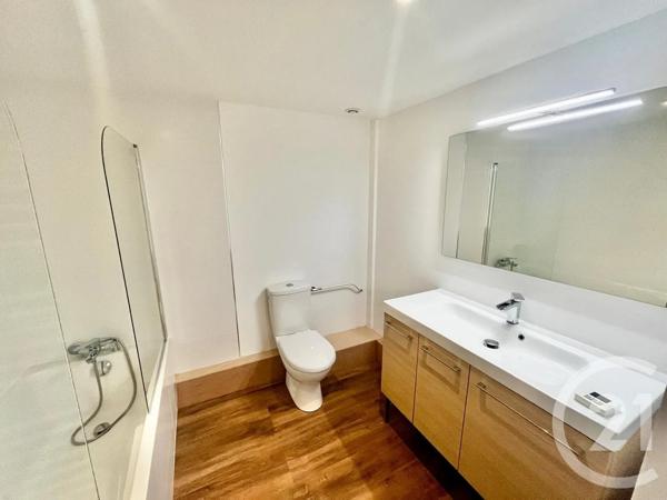 Appartement F5 à vendre  5 pièces - 153 m 2   PAU  - 64