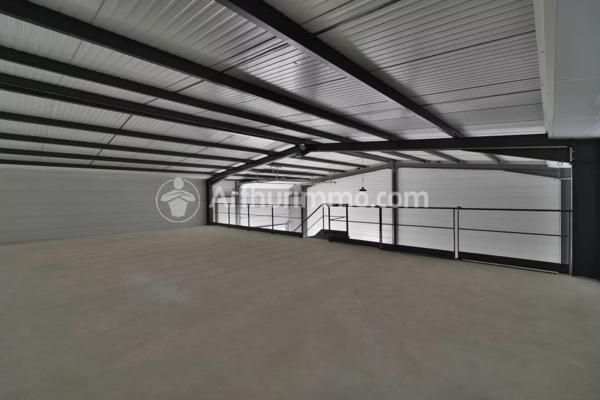 Location Local industriel 3 pièces à Verfeil