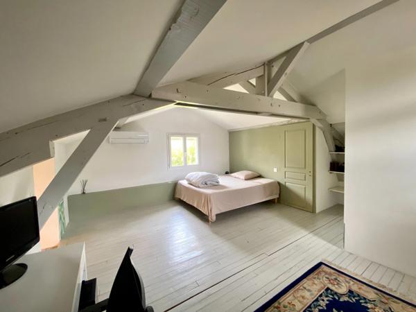 Maison de caractère 5 pièces de plain pied avec piscine - Quartier des Arènes (centre ville) à MONT DE MARSAN (40)