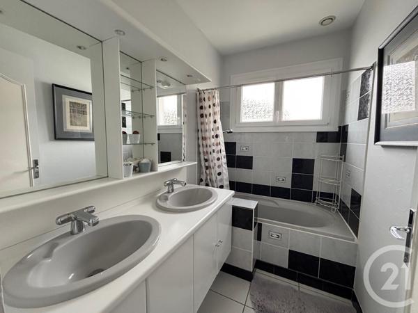 Maison à vendre  6 pièces - 148 m2 CHATELLERAULT - 86