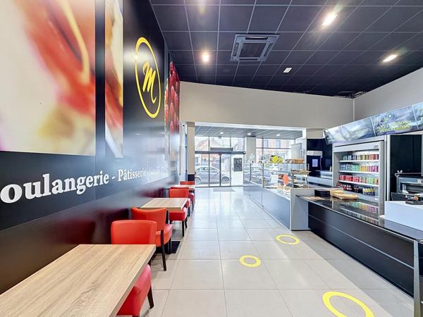 Hénin-Beaumont : local commercial de 563 m² en emplacement visibilité maximale