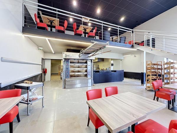 Hénin-Beaumont : local commercial de 563 m² en emplacement visibilité maximale