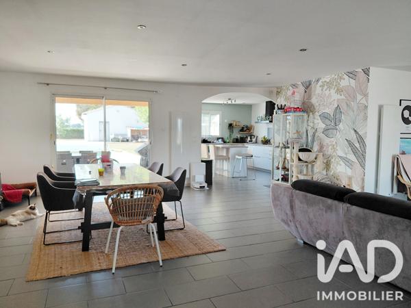 Maison à vendre 5 pièces 140 m² Mornac