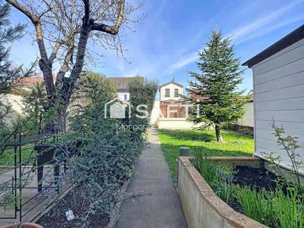 Maison lumineuse et traversante