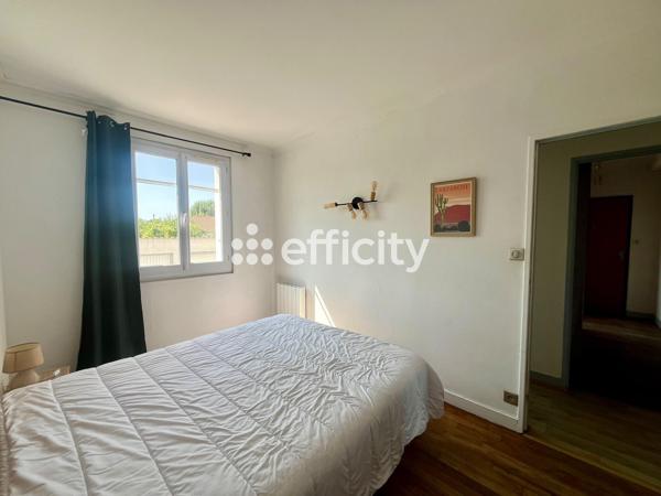 Appartement
         2 pièces
        - 55 m² 110 000 € *