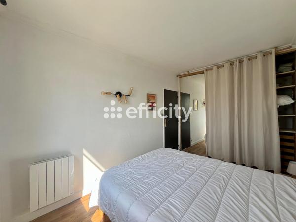 Appartement
         2 pièces
        - 55 m² 110 000 € *