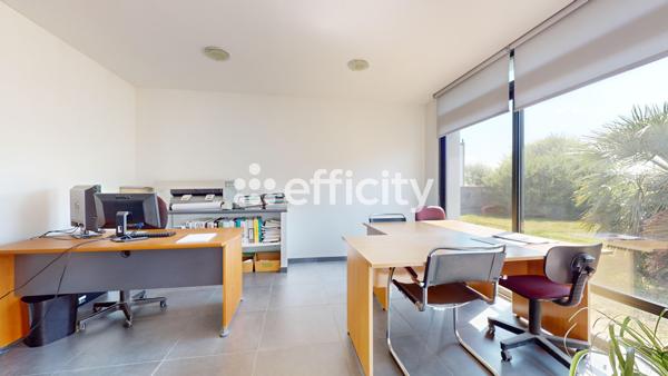 Local Commercial 3 pièces - 79 m²