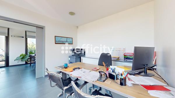 Local Commercial 3 pièces - 79 m²