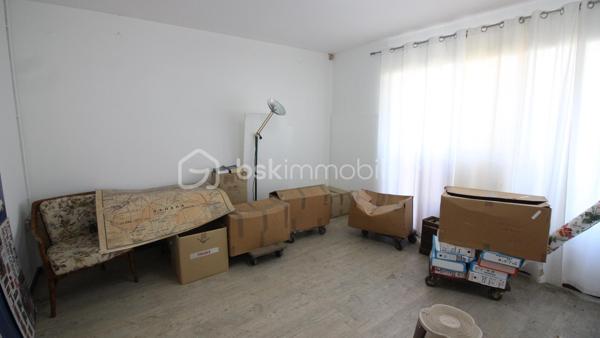 Local commercial de 1 039 m²